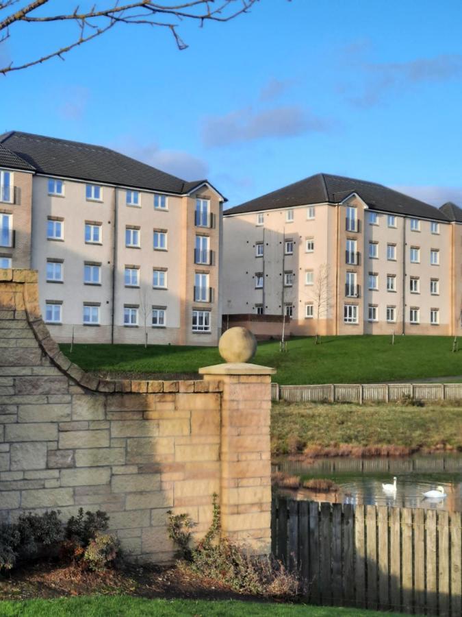 Pond View Daire Airdrie Dış mekan fotoğraf